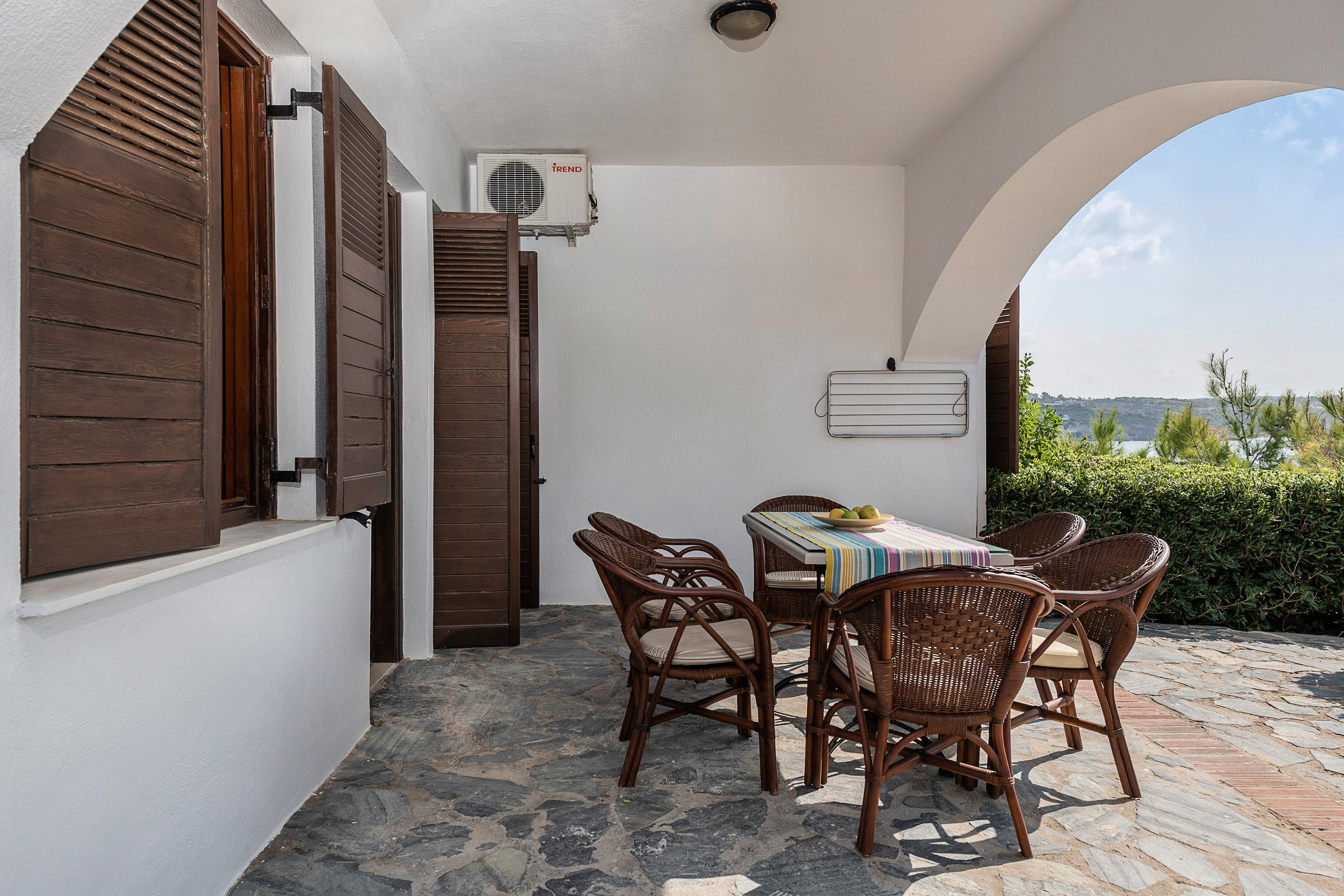Alianthos 3*
